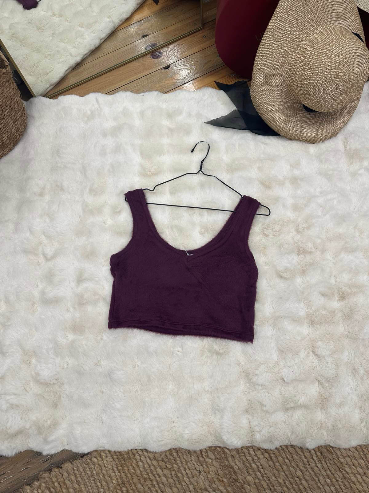 Crop top μοχέρ μπορντώ