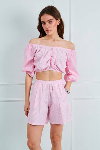 Crop top off shoulder σφηκοφωλιά ριγέ ροζ