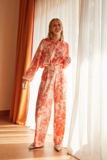 Παντελόνα με πιέτα και κουμπιά πορτοκαλί – βερικοκί - alternate view