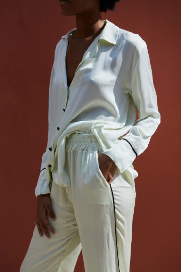 Παντελόνα φυστικί Pijama Look - alternate view