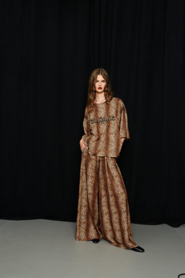 Oversized t-shirt ze_marze leopard - alternate view