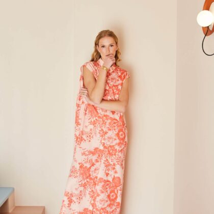 Φόρεμα σεμιζιέ αμάνικο μακρύ πορτοκαλί – βερικοκί