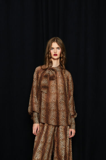 Μπλούζα με δέσιμο στο λαιμό leopard - alternate view