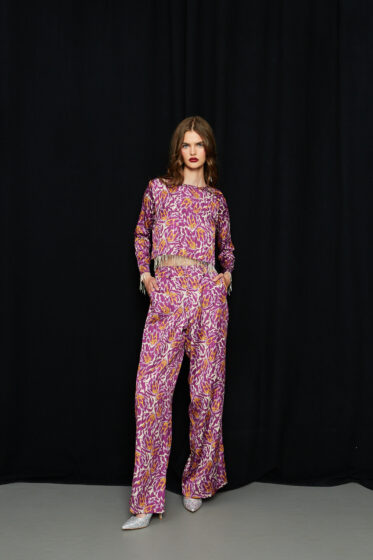 Παντελόνα με πιέτα lurex μωβ - alternate view